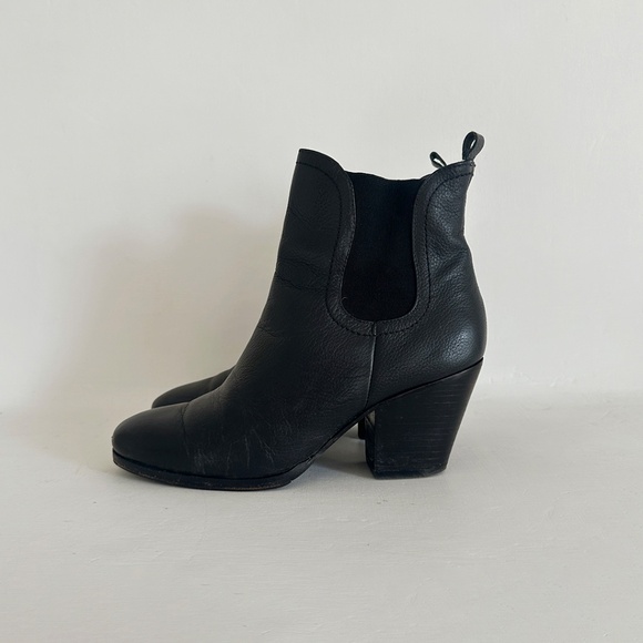 Rachel Comey nasseau black leather ankle boot sherpa lined chelsea booties 7.5 - Picture 2 of 10